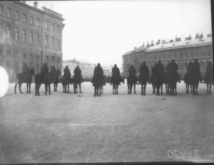 Кавалеристы у Певческого моста. 9 января 1905.