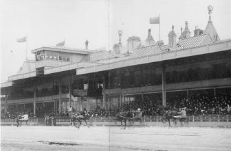 Конные бега на Семеновском плацу. Фото 1910.