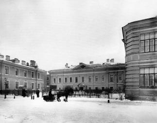 Здание Повивального института. Фото К.К.Буллы. 1890