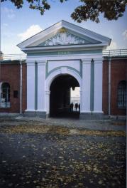 Невские ворота со стороны крепостного двора