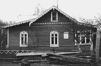 Дом в г. Ломоносов, в котором жил В. А. Дегтярев.