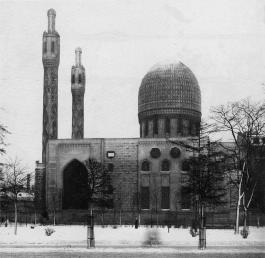 Mosque. Photo, taken between 1910 and 1912.