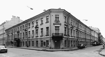 Дом, в котором жил Н.В.Кукольник (пер. Пирогова, 8)