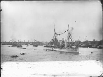 Корабли на Неве. Фото начала 1900-х