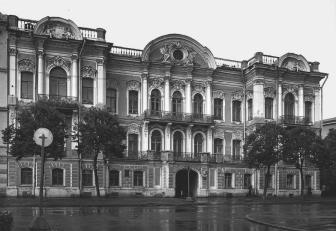 Дом, в котором размещалось Австро-Венгерское посольство Чайковского ул., 10). Фото 1985