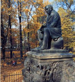 Monument to I. A. Krylov in the Summer Garden.