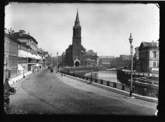 Большая Морская улица у Немецкой реформаторской церкви. Фото 1913