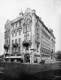 V.V.Schaub. The Apartment House of K.C.Keldal. 1902-03 (13 Kamennoostrovsky Avenue). Photo, early20th century.