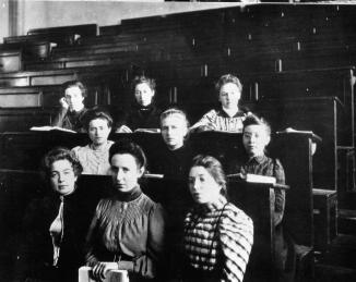 Students of the Bestuzhev Courses. Photo, 1900s
