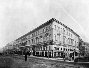 Дом, где находился ресторан Лейнера(Невский, 18). Фото начала 1900-х