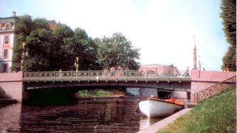 Second Sadovy Bridge across the Moika River.