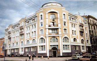 Contemporary architecture. The building of the direction of Ice Hockey World Championship - 2000 (47 Mokhovaya Street).