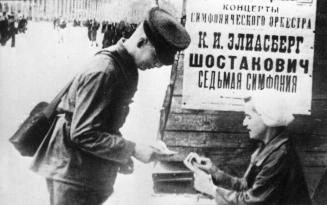 Sale of tickets for the premiere of the Seventh Symphony by D.D.Shostakovich. 1942.