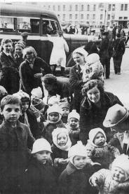 Эвакуация детей из Ленинграда. Фото В. Тарасевича. 29 июня 1941
