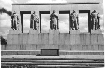 Серафимовское мемориальное кладбище