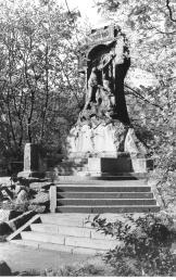 Памятник «Стерегущий». 1911. Скульптор К.В. Изенберг