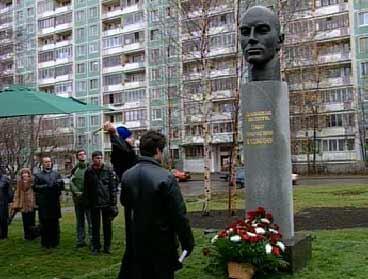 Памятник П. Н. Кашкину. Фото с сайта www.rtr.spb.ru
