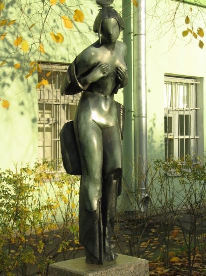Скульптура "Мадам Баттерфляй". Фото с сайта http://www.spbu.ru/