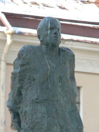 Памятник А. Д. Сахарову. Фрагмент. Фото В. Лурье с сайта http://www.petrograph.ru