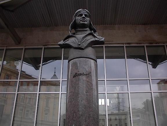 Памятник Чкалову. Фото А. Коскелло.