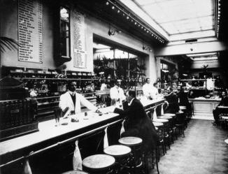 Bar of Medved Restaurant. Photo, 1906.