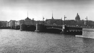 Дворцовый мост. Фото 1967