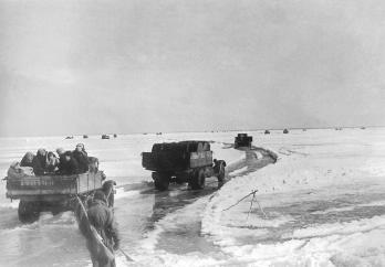 Road of Life. Photo by R. Mazalev. April 12, 1942.