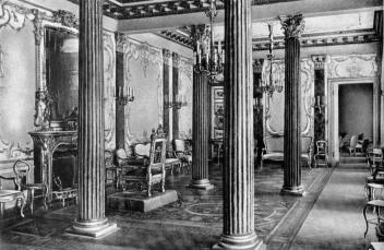 Demidov's house ( 43 Bolshaya Morskaya Street). The Malachite Hall.