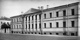 Казарма Преображенского полка на Кирочной улице