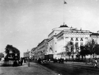 Адмиралтейская набережная. Фото 1916.