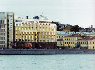 Robespierre Embankment.