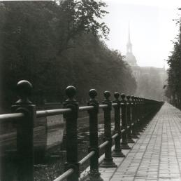 The sidewalk of Lebyazhaya Canal Embankment.