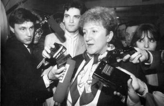 G.V.Starovoytova circled by journalists.