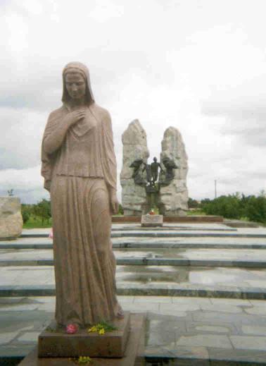 Памятник воинам-интернационалистам, погибшим в Республике Афганистан. Фото Л. Нижанковской