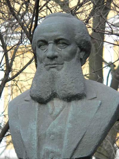 Памятник-бюст П. П. Семенова-Тян-Шанского. Фото В. Ф. Лурье с сайта http://www.petrograph.ru/