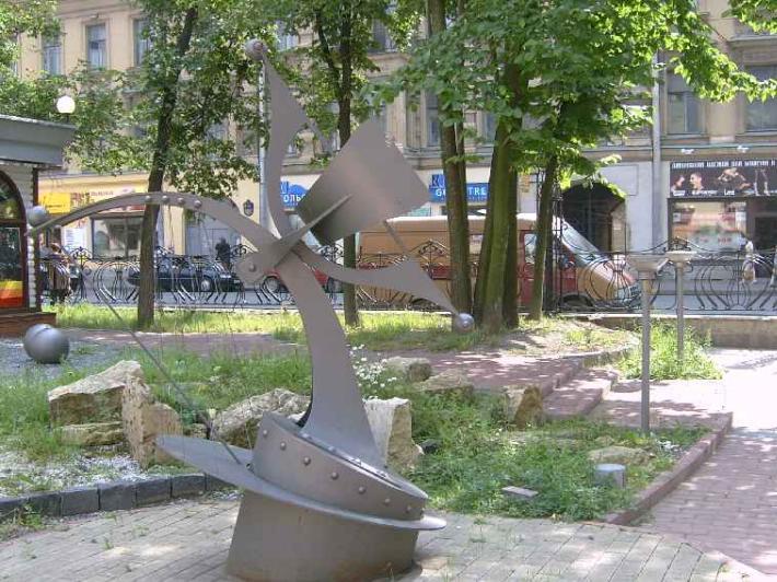 Часы Истории. Фото В. Ф. Лурье с сайта http://www.petrograph.ru/