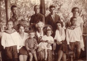 A.B. Vasenko with members of  his family.