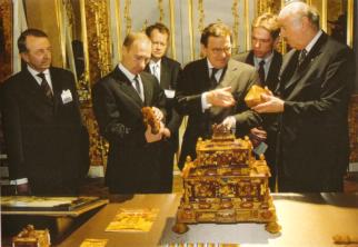 The official meeting of  the President of Russia V.V. Putin and the Chancellor of Germany Gerhard Schröder in Tsarskoye Selo.