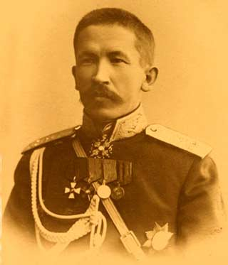 Корнилов Л.Г. фото с сайта http://www.hrono.ru/biograf/bio_k/kornilov_lg.php