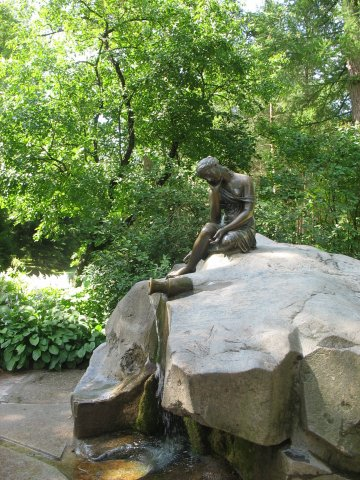 Фонтан "Молочница" фото с сайта http://commons.wikimedia.org/wiki/